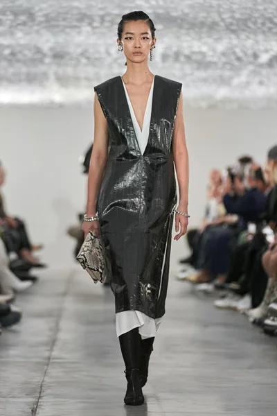 Look 37